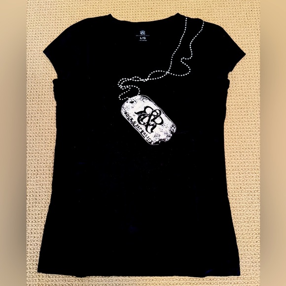 VINTAGE ROCK & REPUBLIC T WITH CUT OUT SLEEVES, SIZE LARGE (BUT FITS SMALL) - Picture 1 of 5